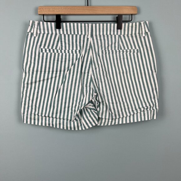 Old Navy Women's 5 Inch Everyday Short Green and White Stripe Size 10 - Picture 4 of 6